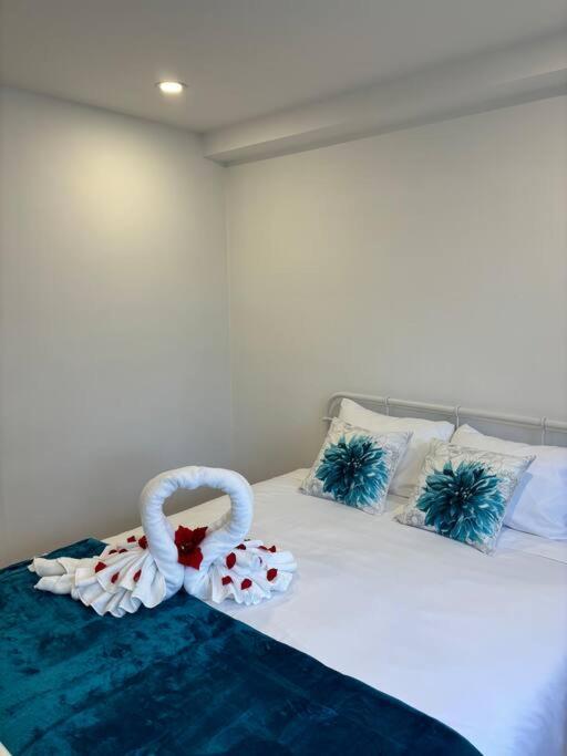 Cozy Spacious Work Friendly Lotus With Garden View High Speed Free Wi Fi And Parking Adjacent To Downtown Montreal Zewnętrze zdjęcie