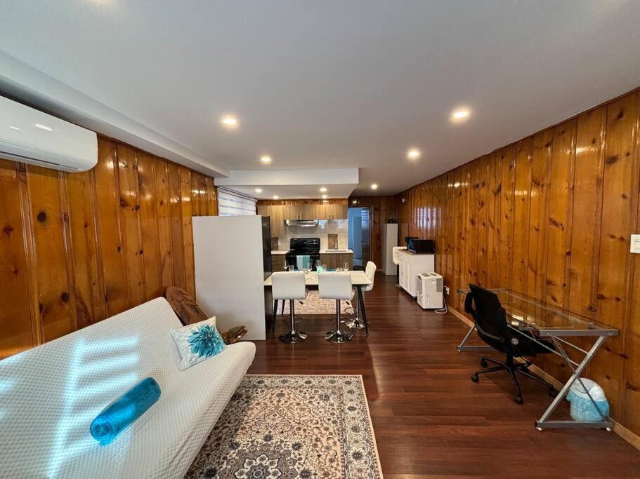 Cozy Spacious Work Friendly Lotus With Garden View High Speed Free Wi Fi And Parking Adjacent To Downtown Montreal Zewnętrze zdjęcie
